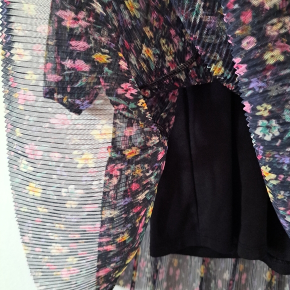 3/30$ Zara Kids Black Floral Dress - Picture 3 of 5